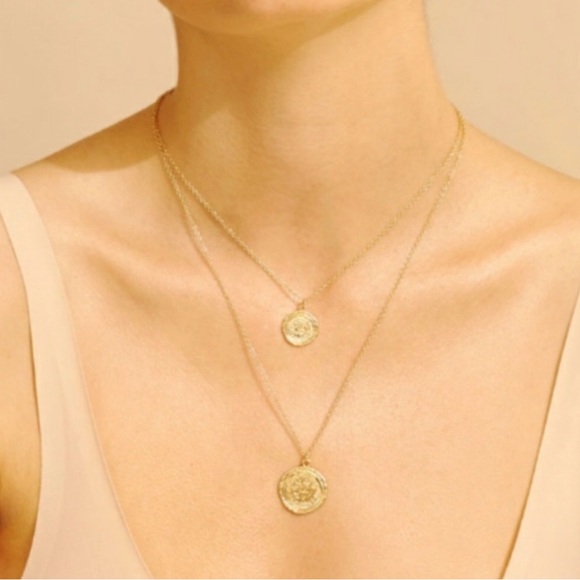 Amber Sceats Layered Gold Coin Pendant Necklace - Picture 3 of 8